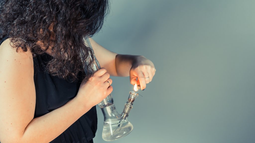 How To Use A Bong: The Ultimate Cannabis Guide - GreenBudGuru